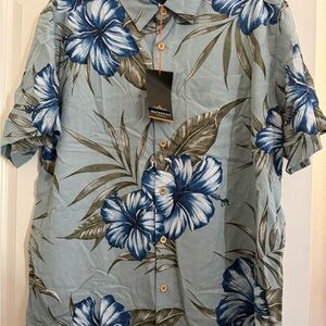 Quiksilver Waterman Blue Floral Men's Button up Shirt size medium